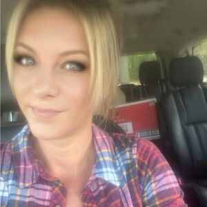 Meet your Posher, Niccole